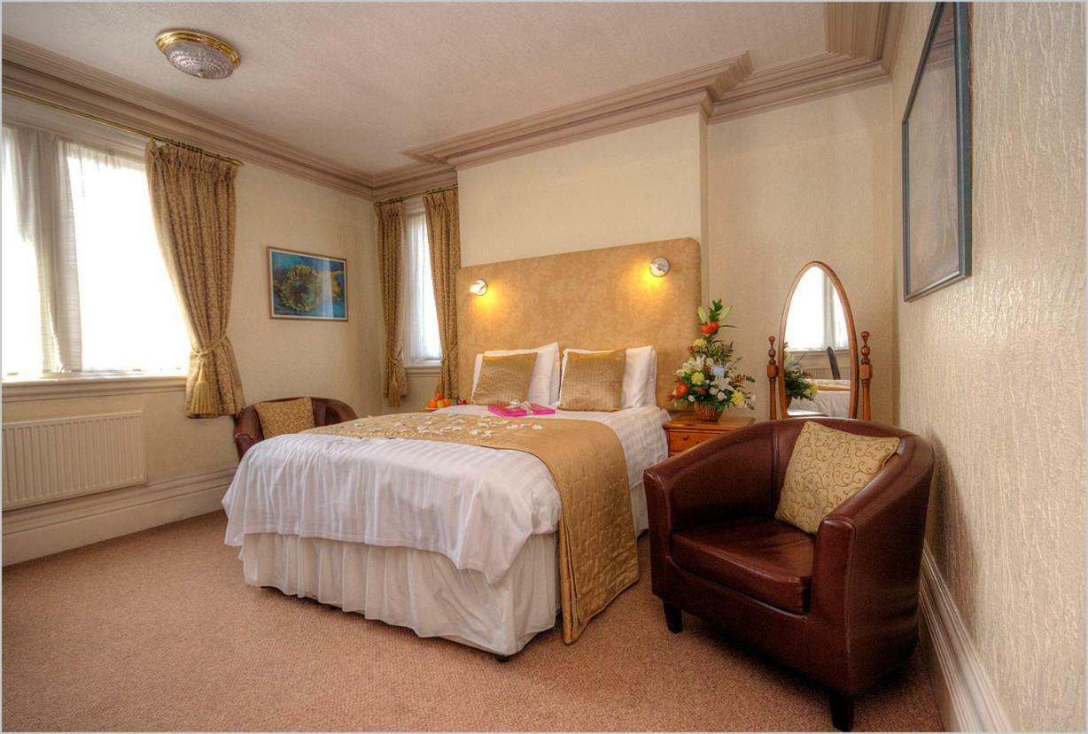 The Carre Arms Hotel & Restaurant スリーフォード エクステリア 写真
